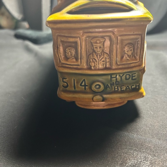 SNCO Vintage San Francisco Cable Car Piggy Bank. Missing bottom plug - Picture 6 of 8